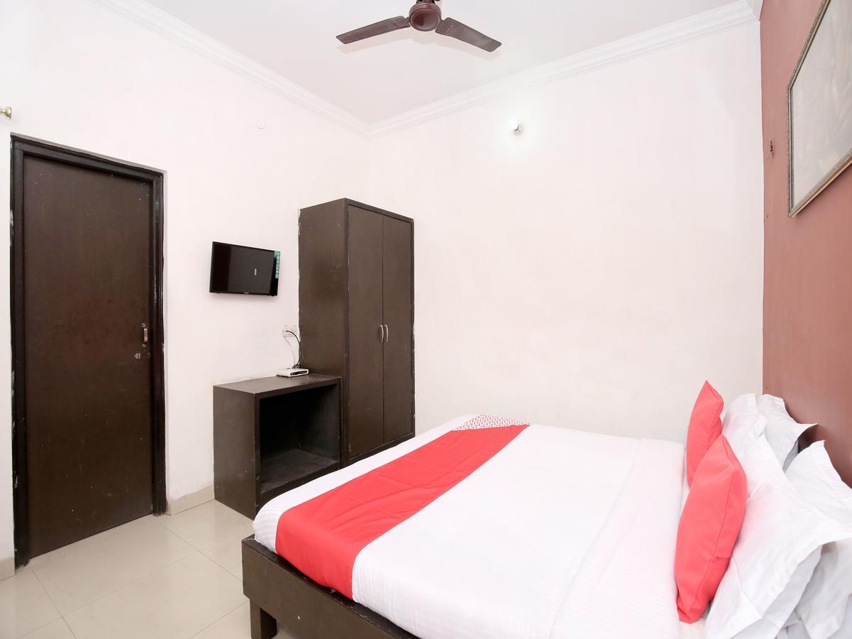 Oyo 12972 Hotel Krishna Castle Amritsar Exterior photo